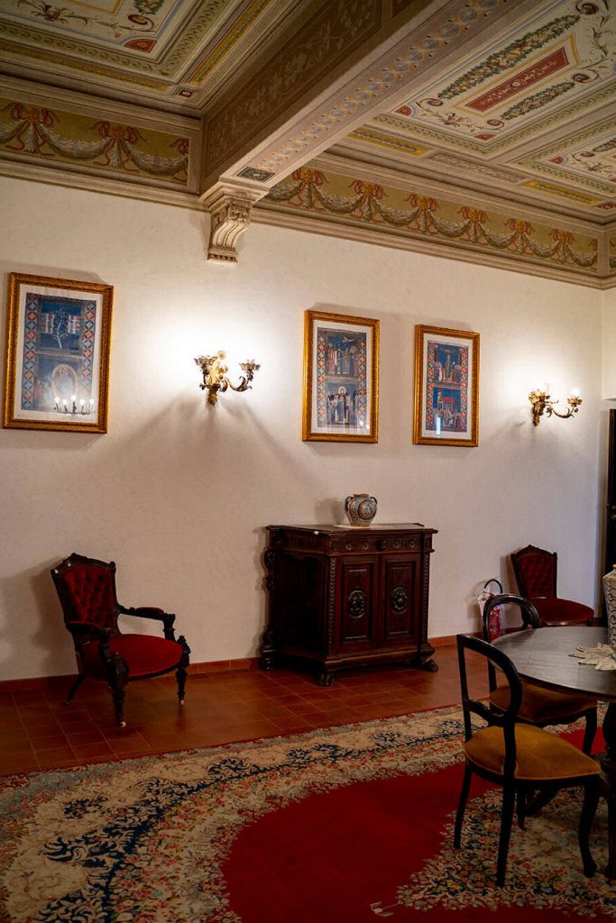 Castello Orsini-Cesi -Borghese ospitalità, cultura al centro dell'antico borgo.