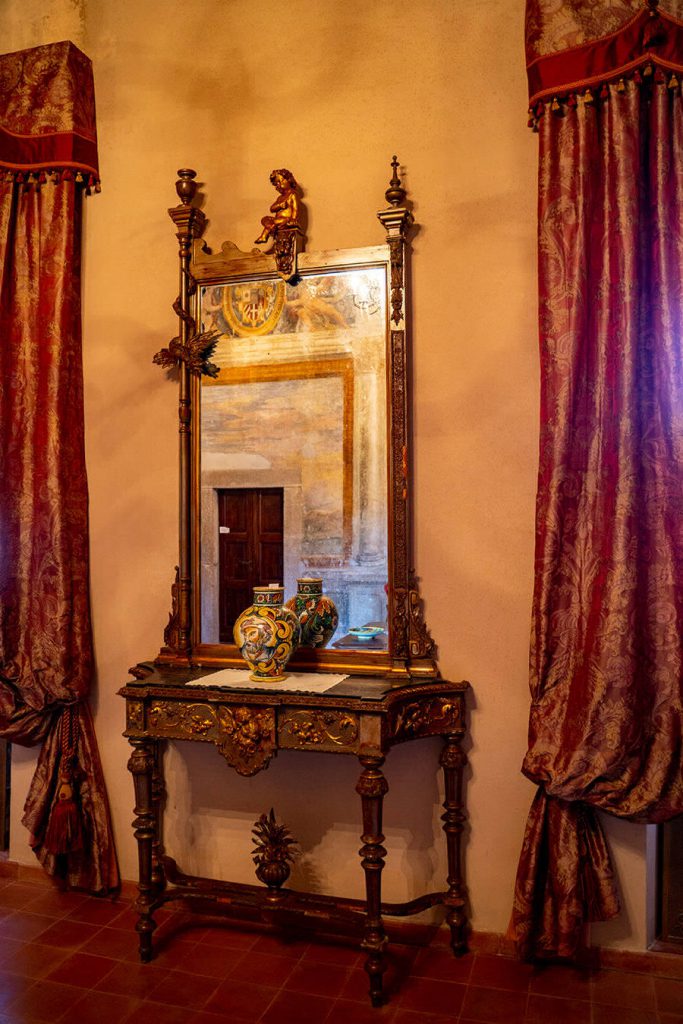 Castello Orsini-Cesi -Borghese ospitalità, cultura al centro dell'antico borgo.