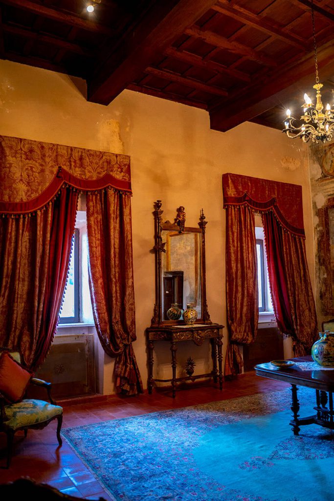 Castello Orsini-Cesi -Borghese ospitalità, cultura al centro dell'antico borgo.