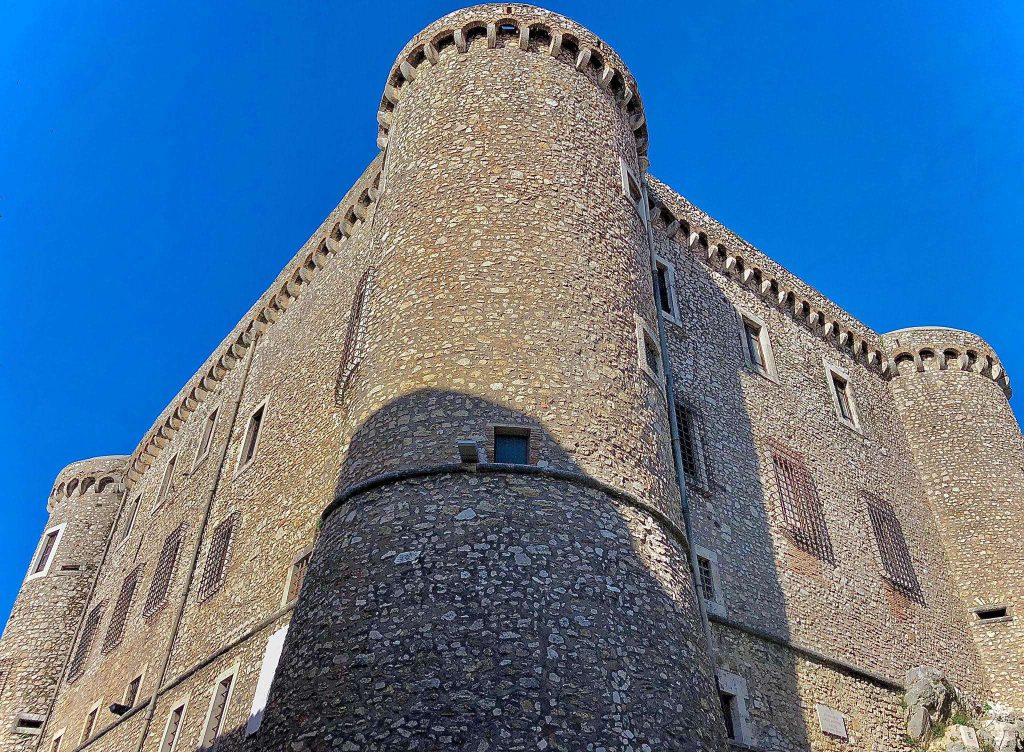 Torre sud Castello Orsini Cesi Borghese