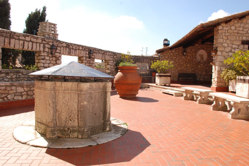 La terrazza del Castello Orsini Cesi Borghese